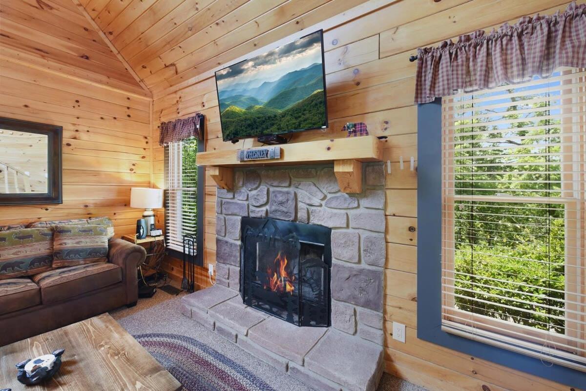 Ryes And Shine Bootlegger'S Cabin! Hot Tub* Pool* Arcade* Billiards *Ev * Pet Friendly セバービル エクステリア 写真
