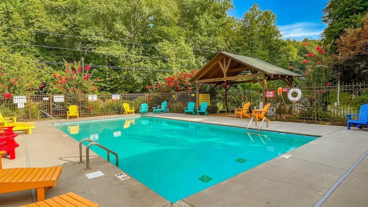 Ryes And Shine Bootlegger'S Cabin! Hot Tub* Pool* Arcade* Billiards *Ev * Pet Friendly セバービル エクステリア 写真